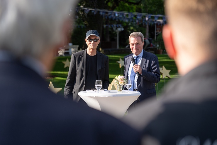 Vestibulum tortor quam, feugiat vitae, ultricies eget, tempor sit amet, ante.