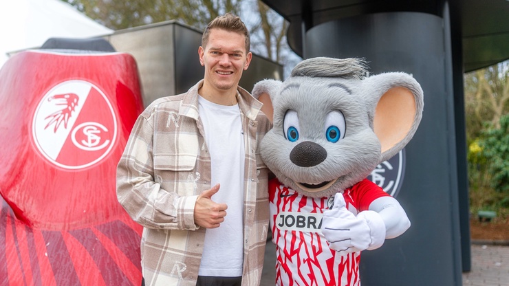 Vestibulum tortor quam, feugiat vitae, ultricies eget, tempor sit amet, ante.