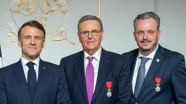 Vestibulum tortor quam, feugiat vitae, ultricies eget, tempor sit amet, ante.