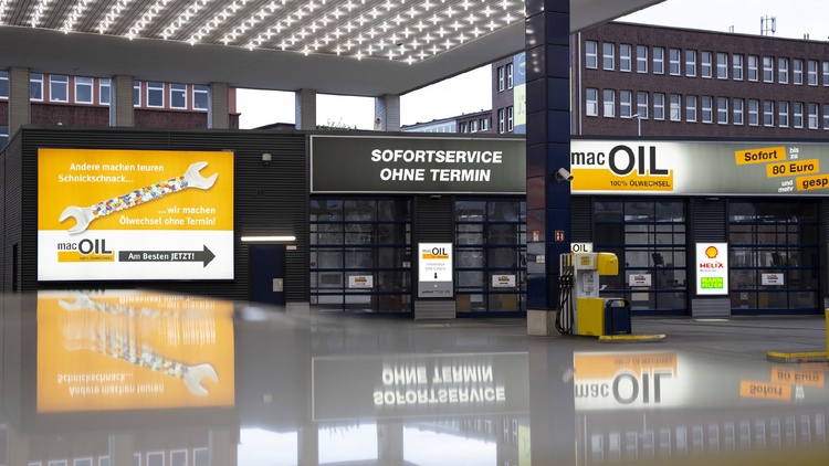 macOIL Station in Essen, damals orange