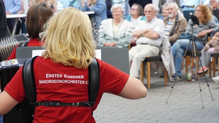 Akkordeon Konzert bei Mr. Wash in Essen Frohnhausen