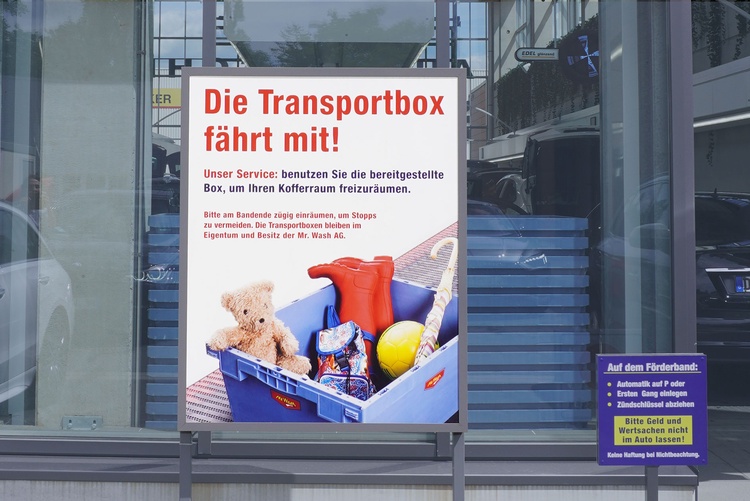 Transportbox für die Innenreinigung bei Mr. Wash