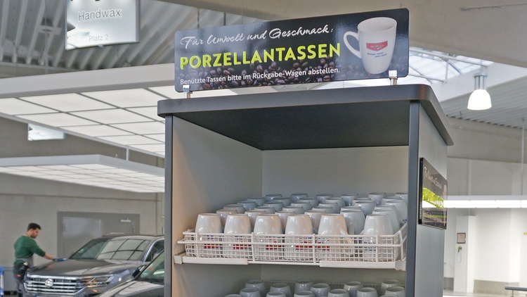 Porzellan-Tasse bei Mr. Wash