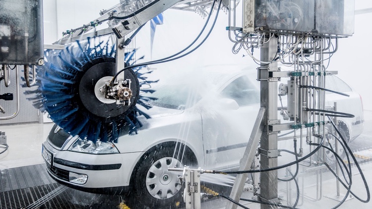 Moderne Autowäsche bei Mr. Wash