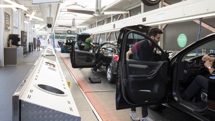 Innenreinigung bei Mr. Wash in Bochum